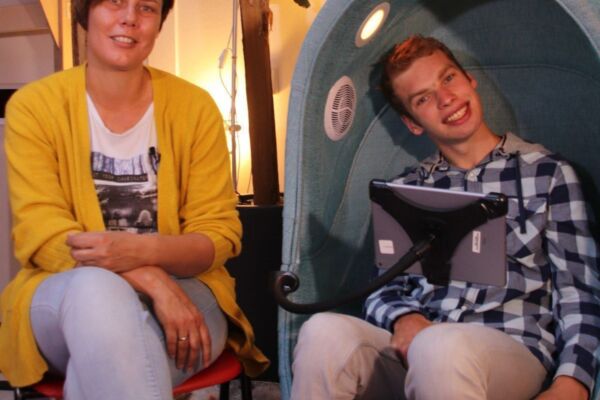 ’s Heeren Loo bewoner Paul vindt ontspanning in 4-Senses akoestische stoel
