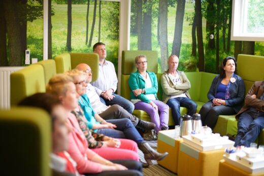 Waarop moet je letten bij een aankoop van ergonomisch kantoormeubilair?