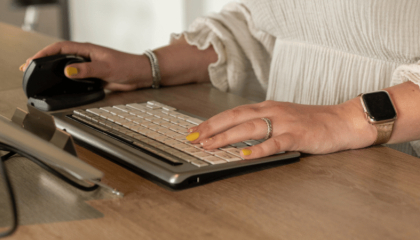 Souris ergonomiques pour professionnels : quelle souris convient à votre style de travail ?