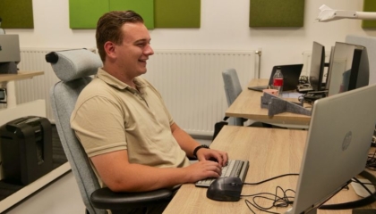 Welke bureaustoel is ergonomisch voor lange mensen?