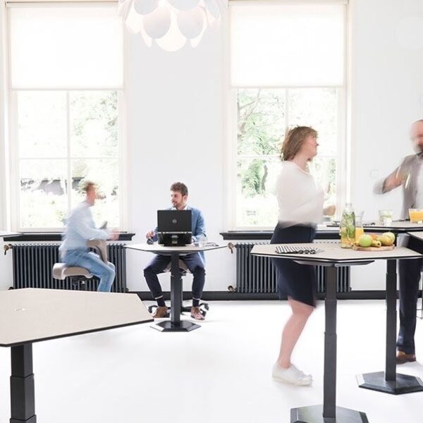 Honeycomb vergadertafel in moderne kantoorinrichting